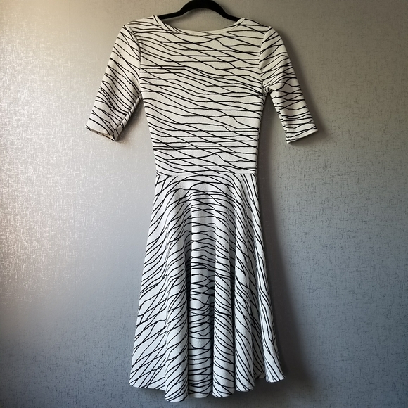 Lularoe Nicole Classy Printed Minimalist Dress XXS - Picture 8 of 11